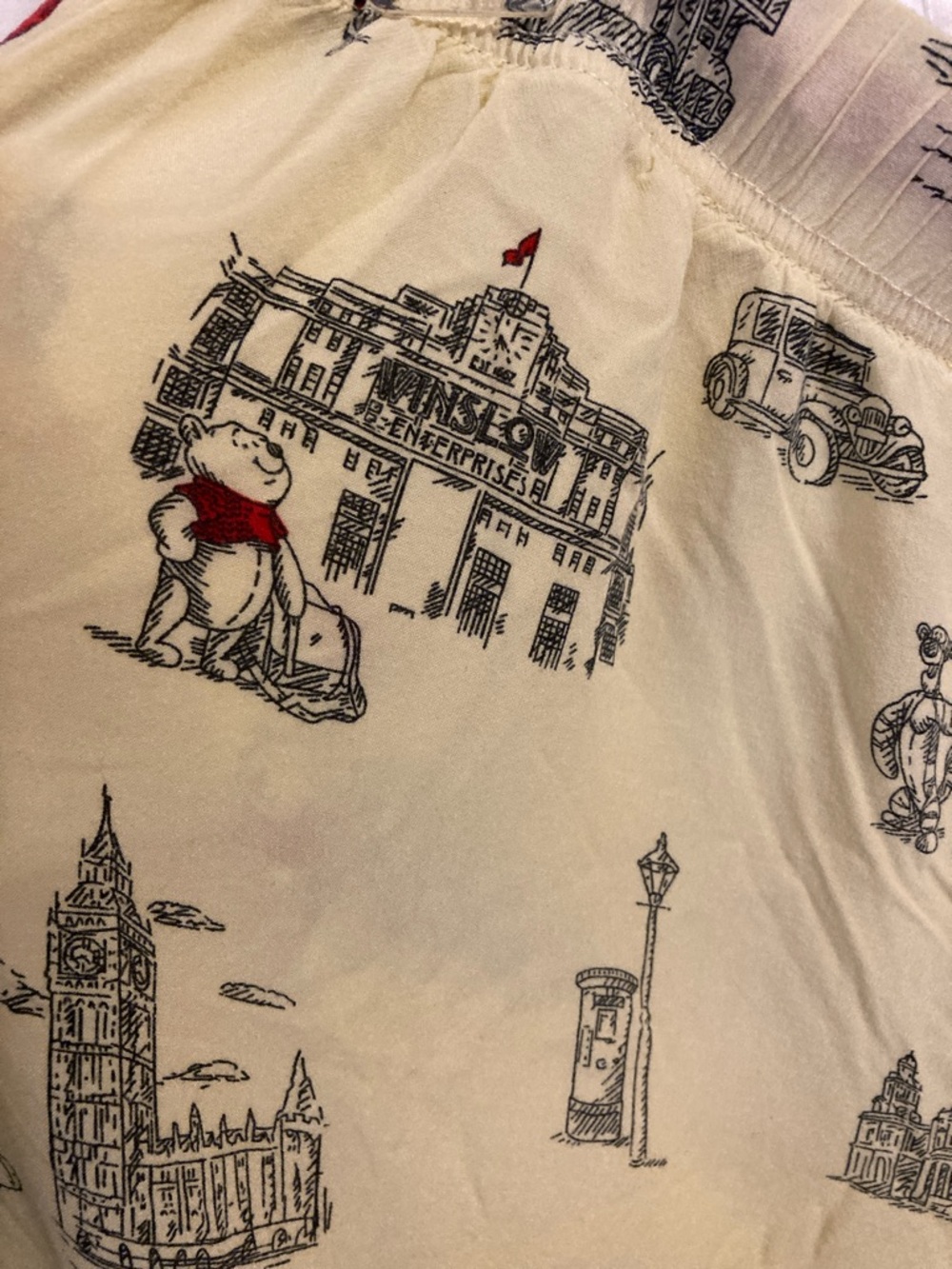 Disney Winnie the Pooh in London Balloon Pajama Set - Picture 7 of 13